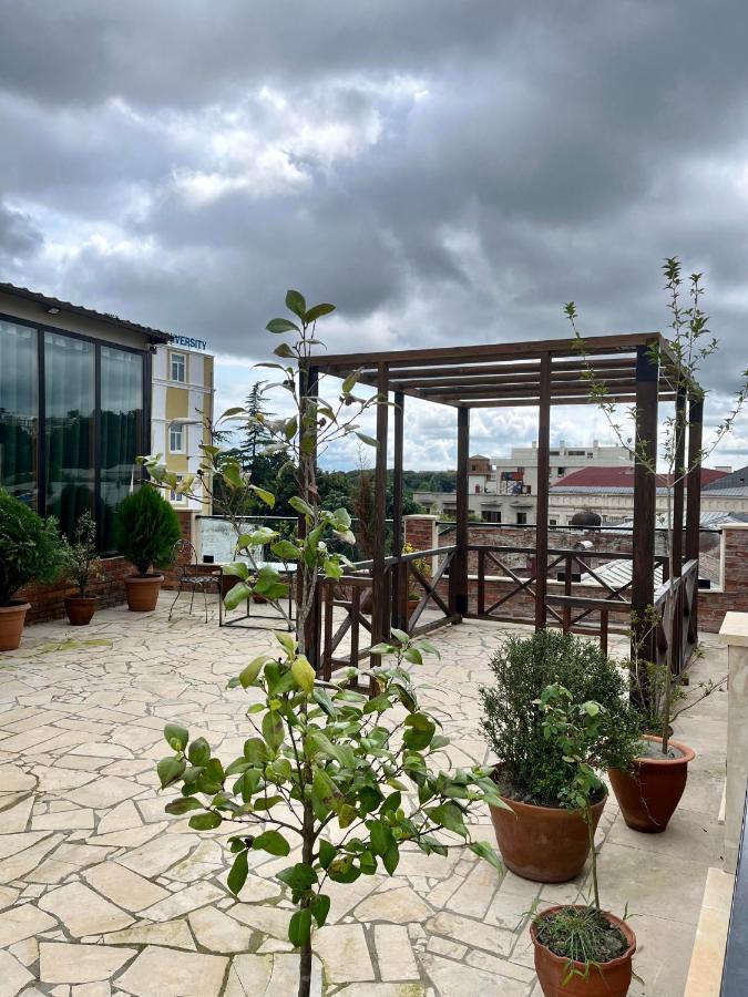Hotel Verdzi คูทายสิ ภายนอก รูปภาพ