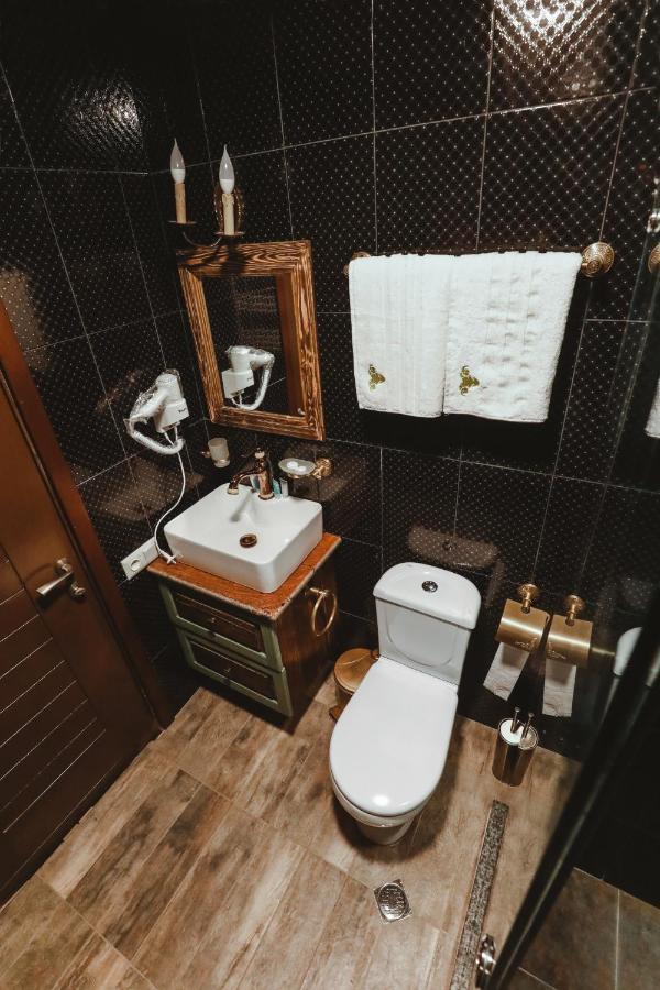 Hotel Verdzi คูทายสิ ภายนอก รูปภาพ