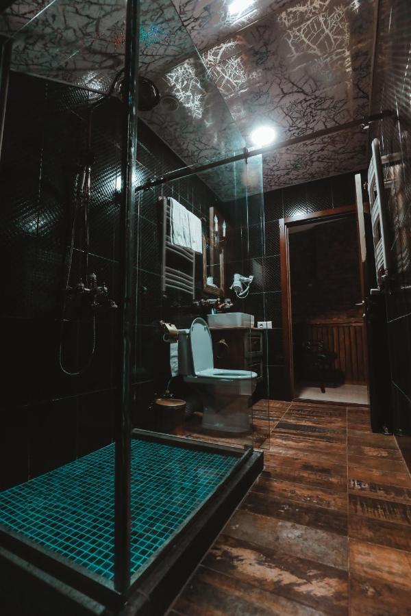 Hotel Verdzi คูทายสิ ภายนอก รูปภาพ