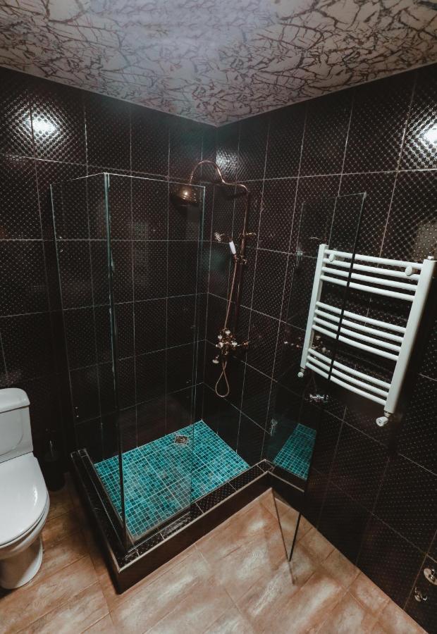 Hotel Verdzi คูทายสิ ภายนอก รูปภาพ